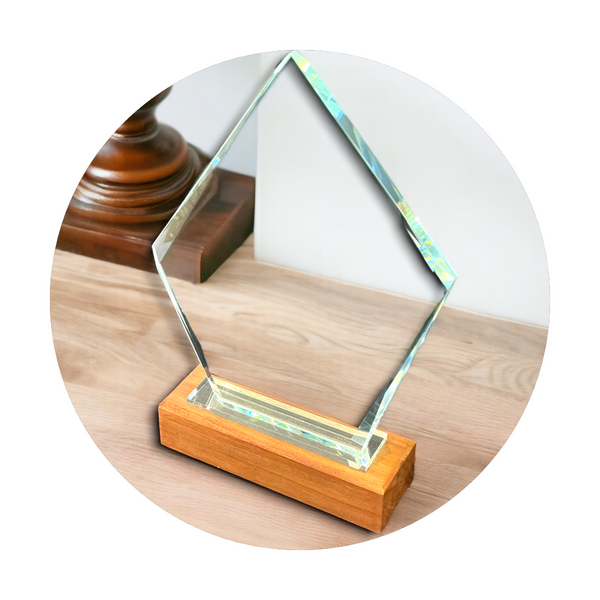 trophy verre et bois pour bureau avec boite ref : tr8 FB *